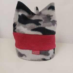 Knit winter hat - tri corner camo